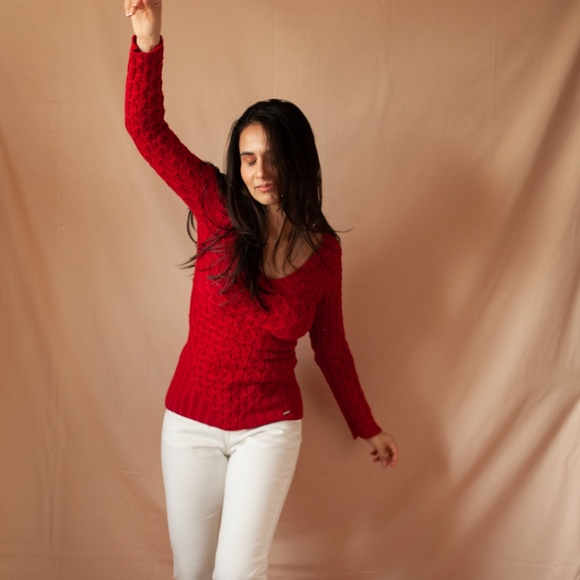 Sexy Red Fitted Sweater - Picture 1 of 2